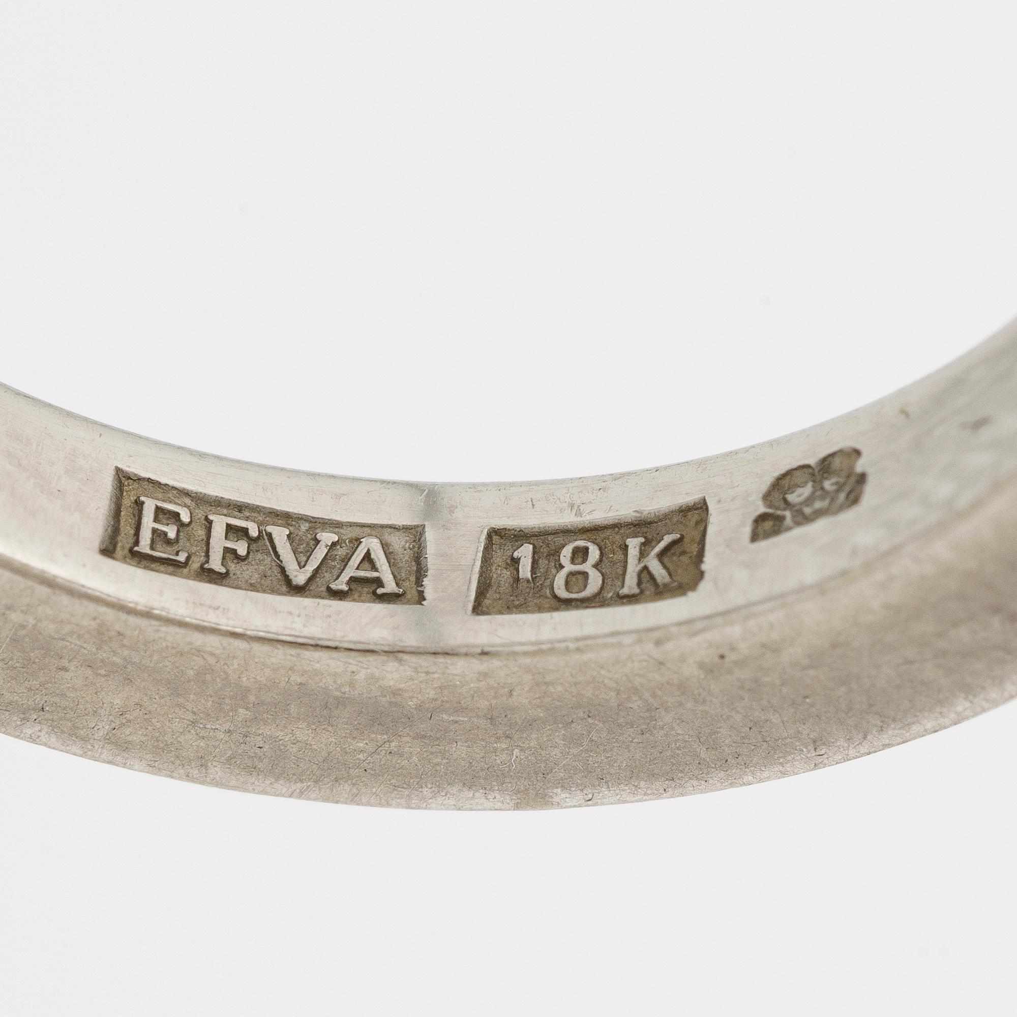 Efva Attling, ring, 'High & I love you on the side' 18K guld med prinsesslipade diamanter.