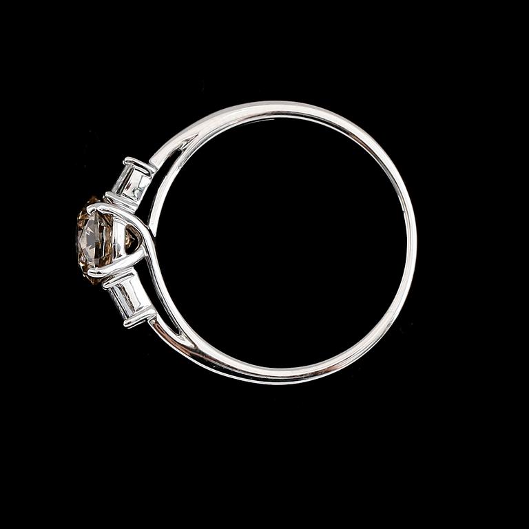 RING, 18 k vitguld, diamanter tot ca 1.26 ct.