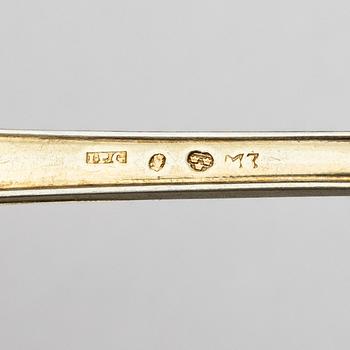 Johan Petter Grönvall, dessertbestick, 36 st, förgyllt silver, Stockholm 1818-1821, knivarna av Bernt Erlandsson,