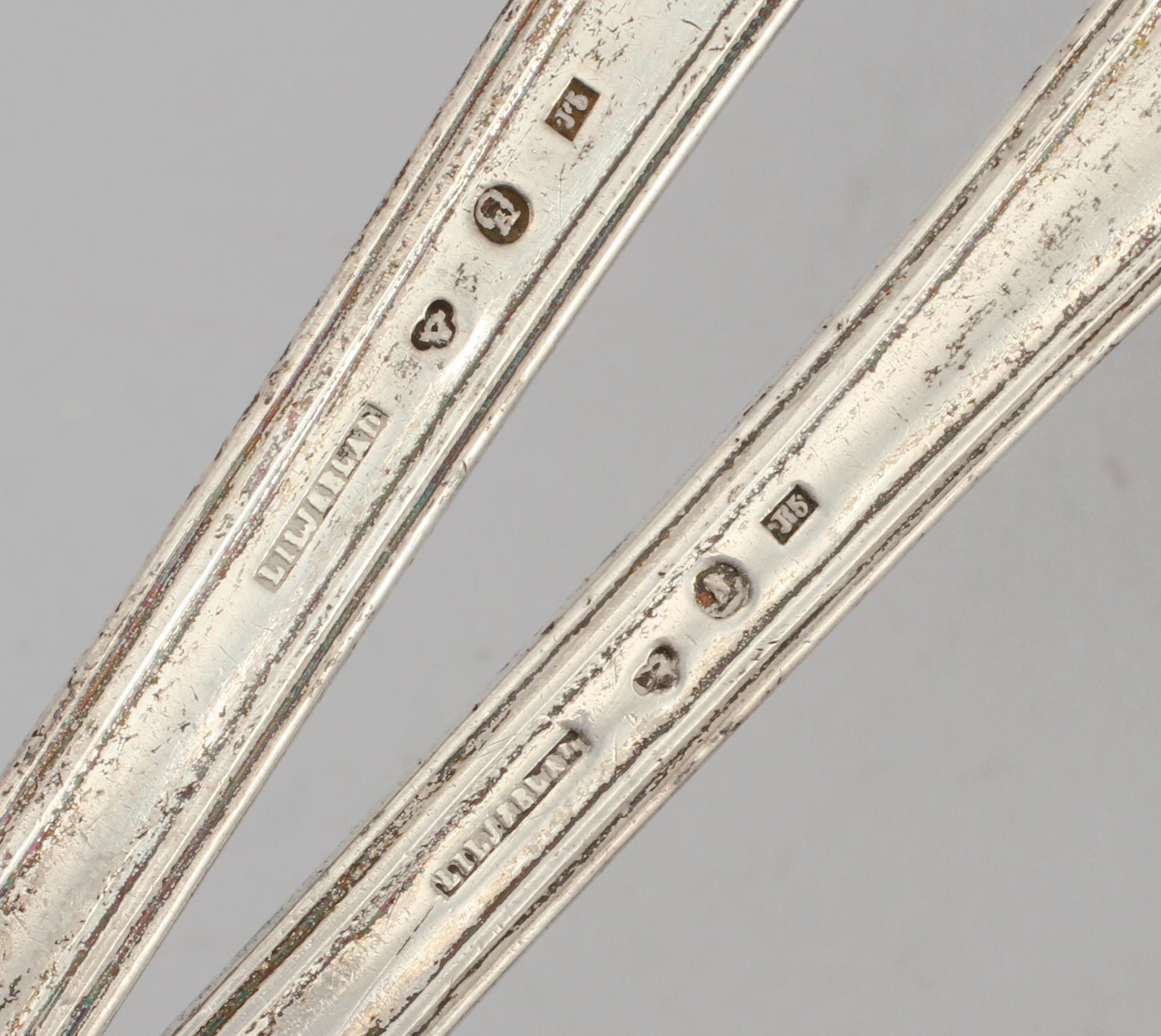 PARTI SILVER, 18 delar, 1800-tal samt 1900-tal, total vikt ca 665 gram.