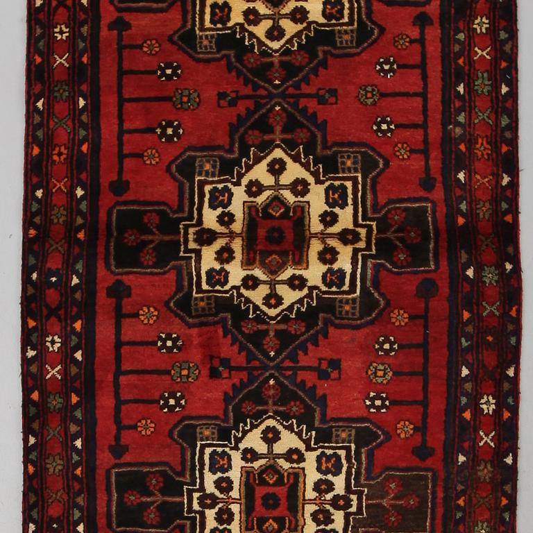 MATTA, galleri, Hamadan, ca 293 x 112 cm.