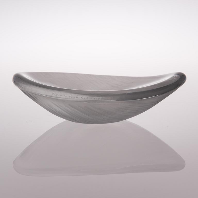 A "Leaf" dish signed Tapio Wirkkala Iittala.