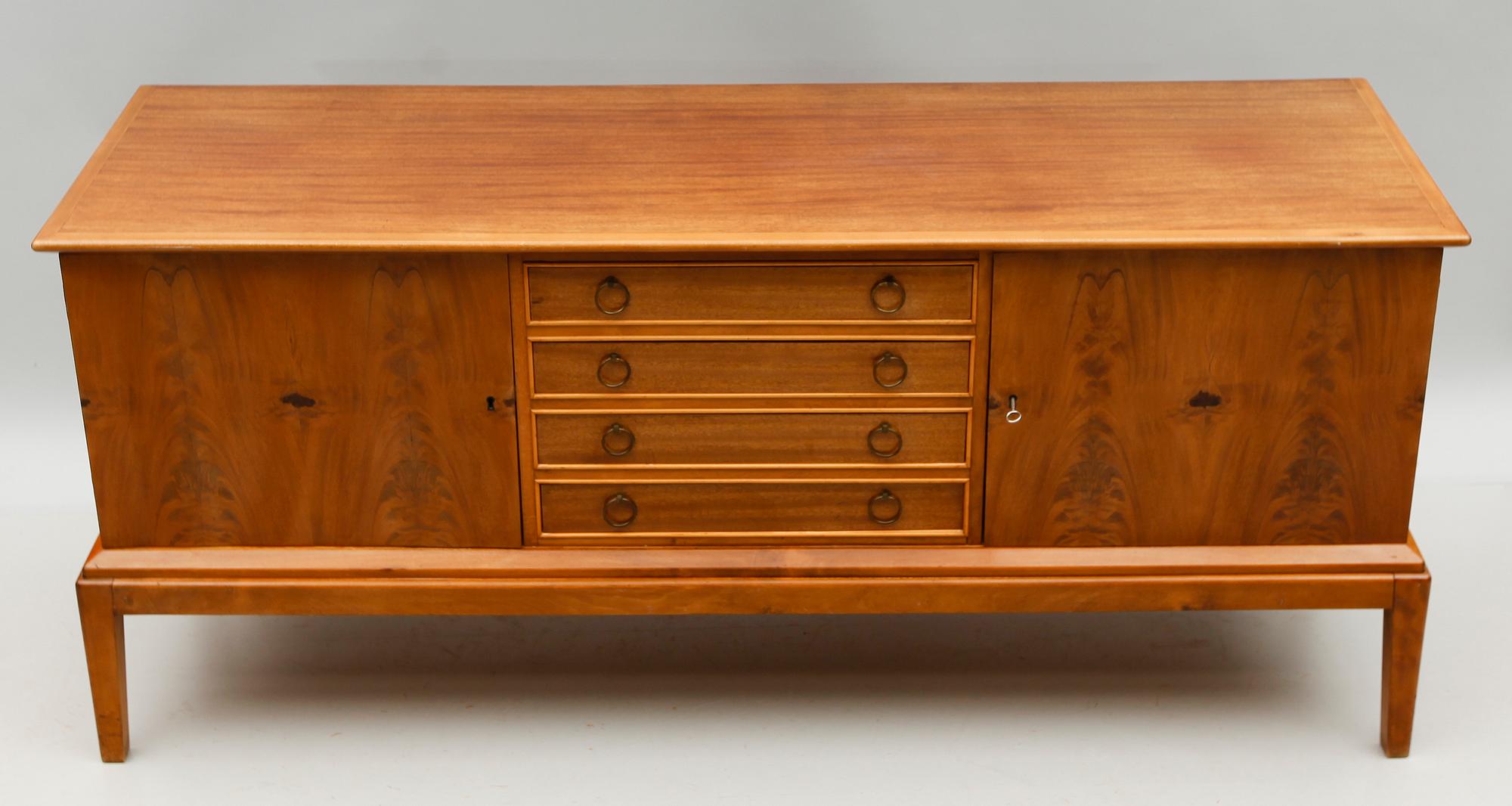 SIDEBOARD, Danmark, 1900-talets andra hälft.