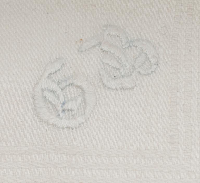 DUK SAMT 12 SERVETTER, linne, 1900-talets första hälft.