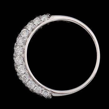 RING, 18 k vitguld, briljantslipade diamanter tot ca 1.49 ct.