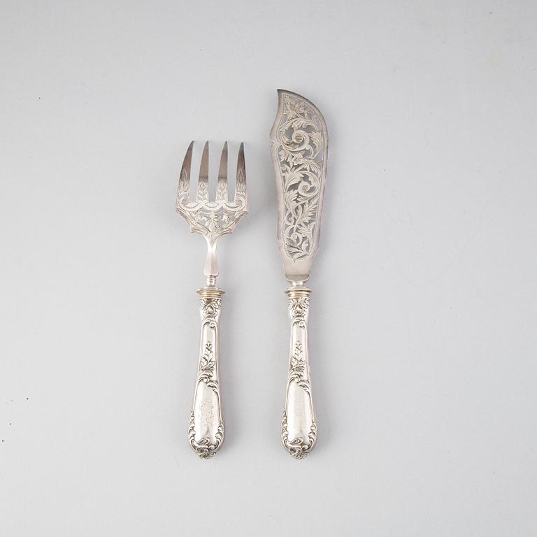 A pair of Louis VI-style serving cutlery, France 19th century.