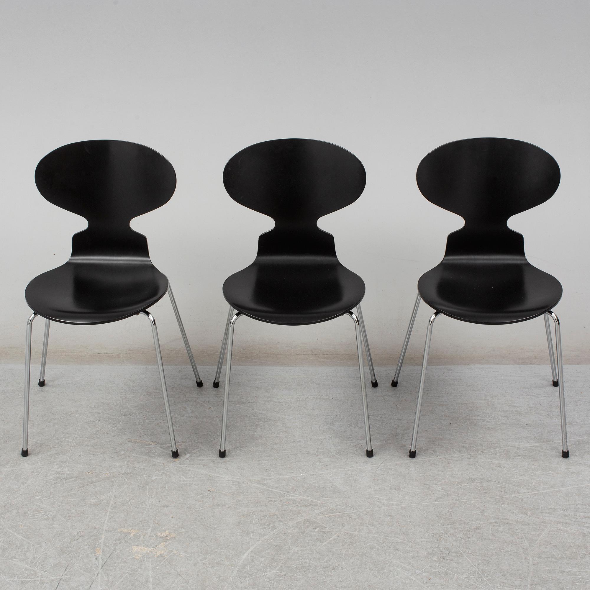 ARNE JACOBSEN, stolar, 3 st, "Myran", Fritz Hansen Danmark, 2005.