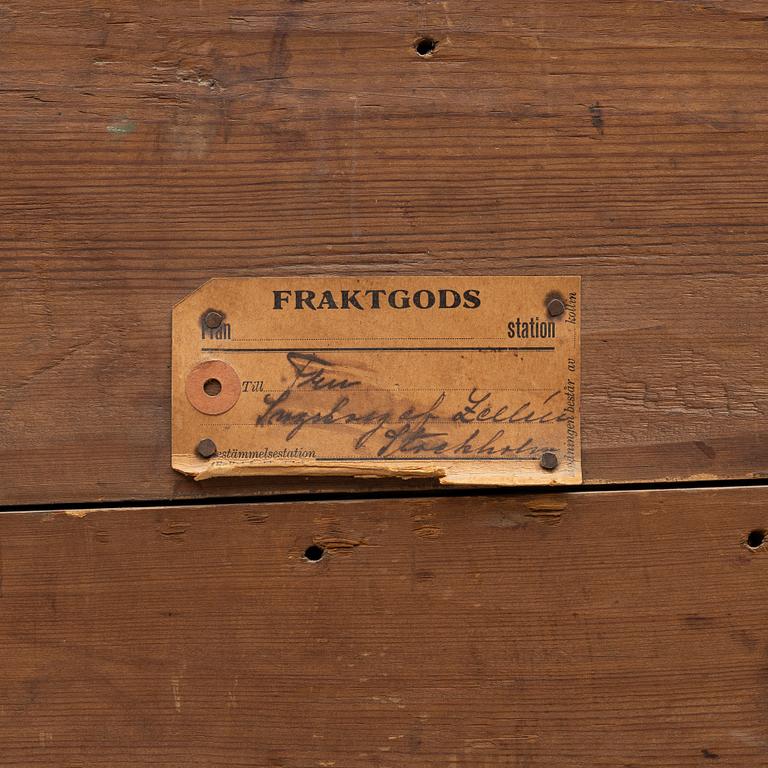 Chest of drawers, late Gustavian, circa 1800.