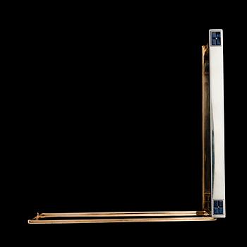 A GOLDEN CASE, 18K gold and white gold.