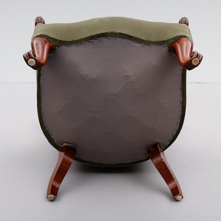 FÅTÖLJ, nyrokoko, sent 1800-tal.