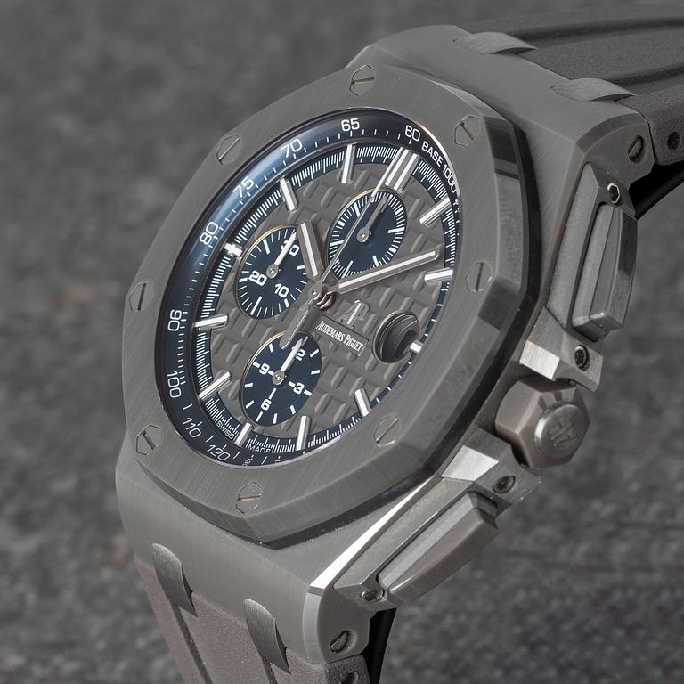 Audemars Piguet, Royal Oak Offshore, "Grey Ceramic", chronograph, ca 2019.