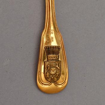BESTICKSERVISDELAR, 28 st, förgylld metall, bla Christofle, Frankrike, tidigt 1900-tal.