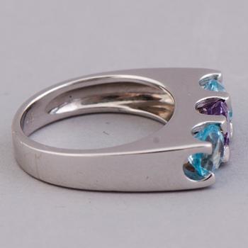 RING, topaser, ametist, 18K vitguld. Italien.