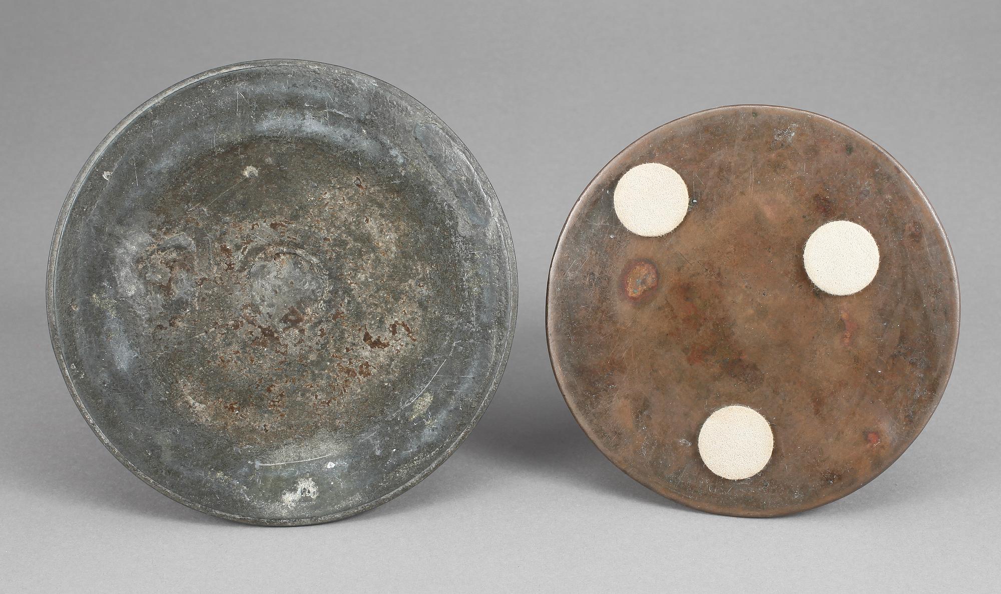 DEL FÖR VATTENPIPA, 2 st, Bidri-arbete, 1800-tal.