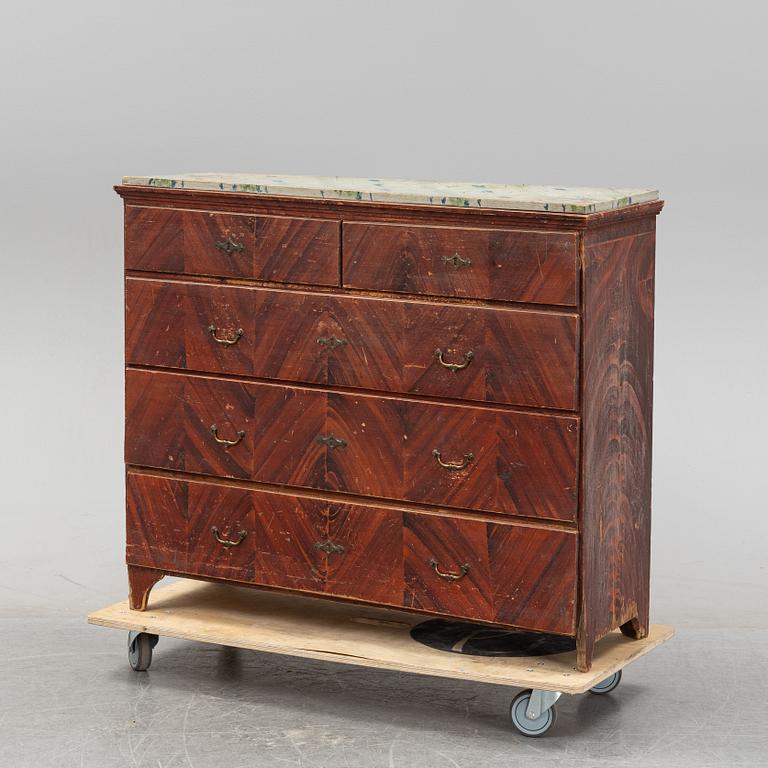 A painted Swedish chest of drawers from Hälsingland, 19th century.