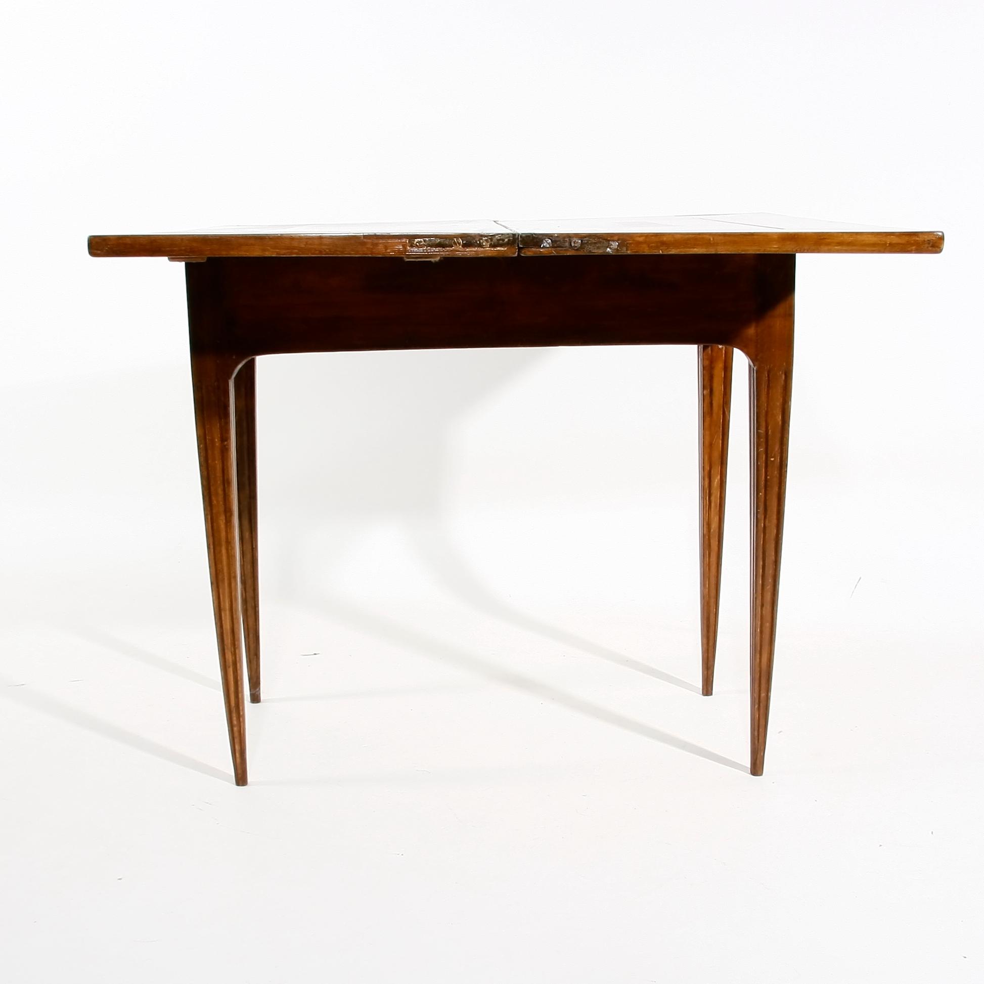 SPELBORD, gustavianskt, provins, 1800-talets första hälft.