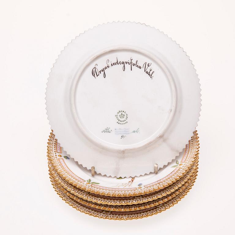 FAT, 5 st,  porslin, "Flora Danica", Royal Copenhagen, Danmark, 1982.