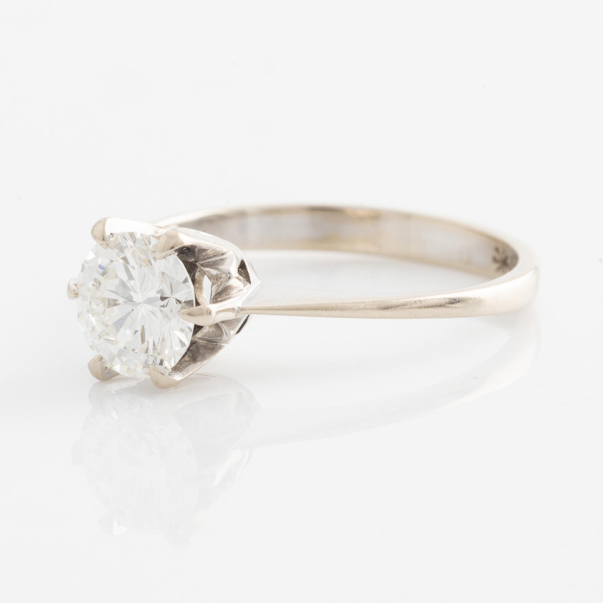 Ring, med briljantslipad diamant.