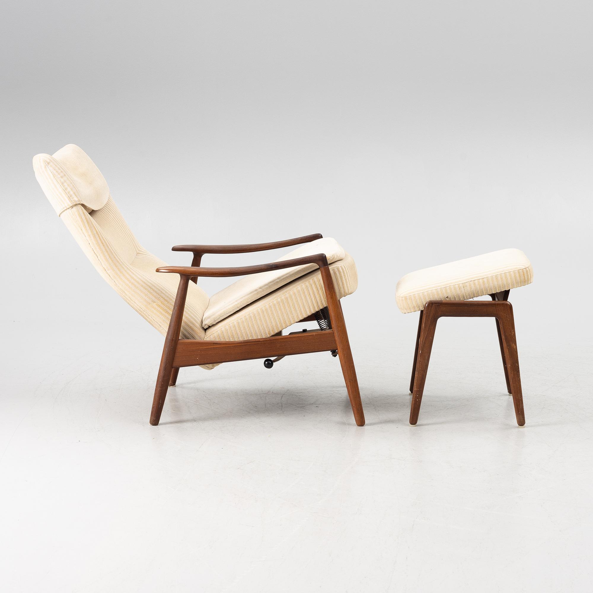 Fåtölj med fotpall, 1900-talets andra hälft, Danmark.