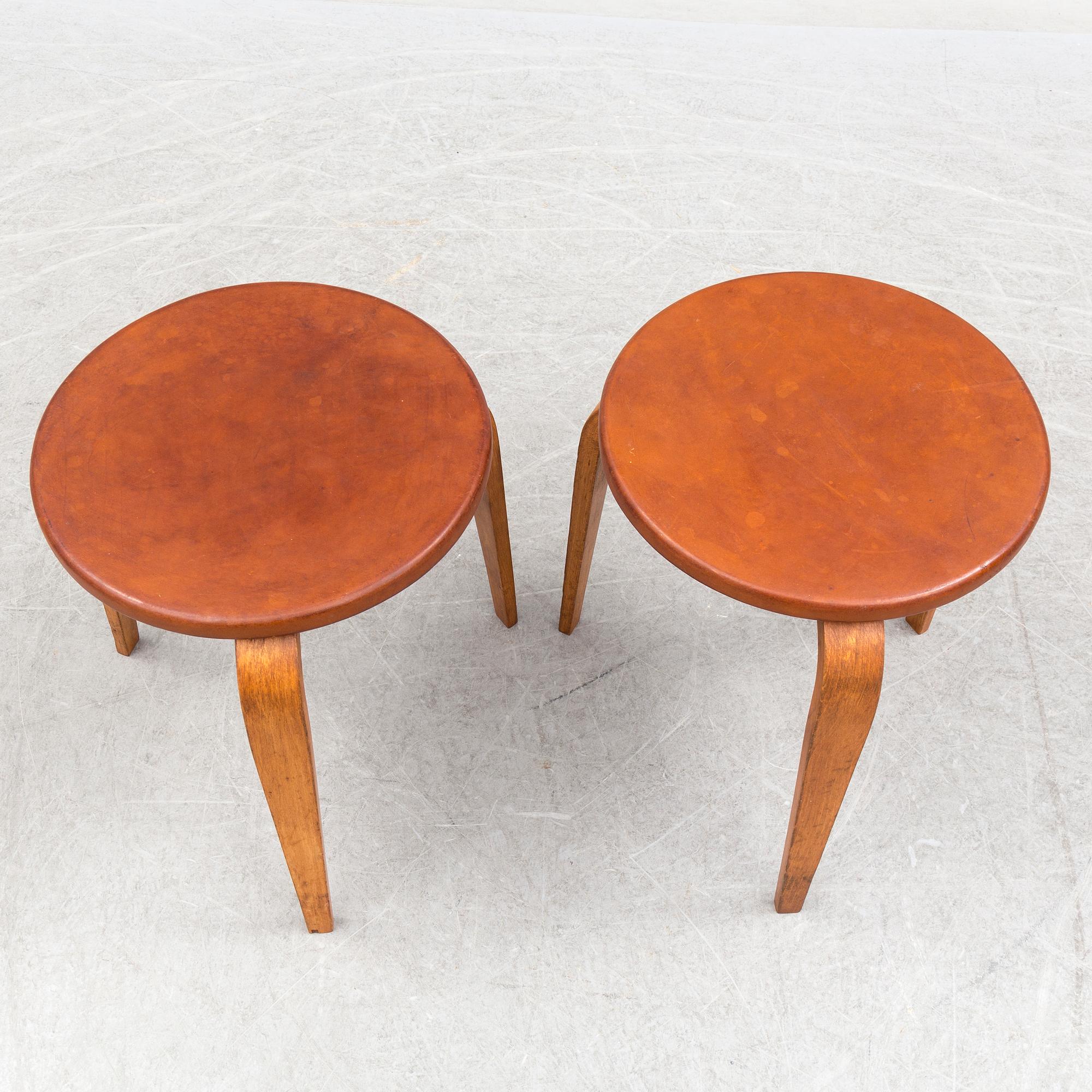 GUSTAV AXEL BERG, pallar, ett par, 1930/40-tal.