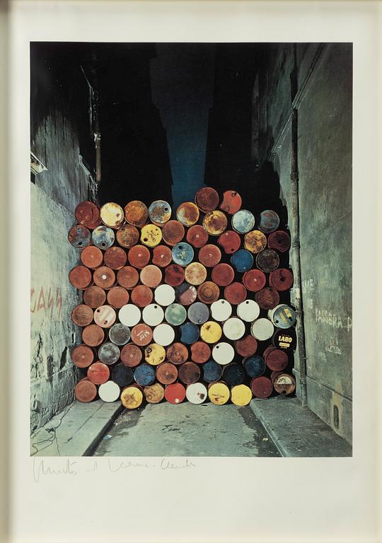 Christo & Jeanne-Claude, “Wall of Oil Barrels, The Iron Curtain, Rue Visconti, Paris".