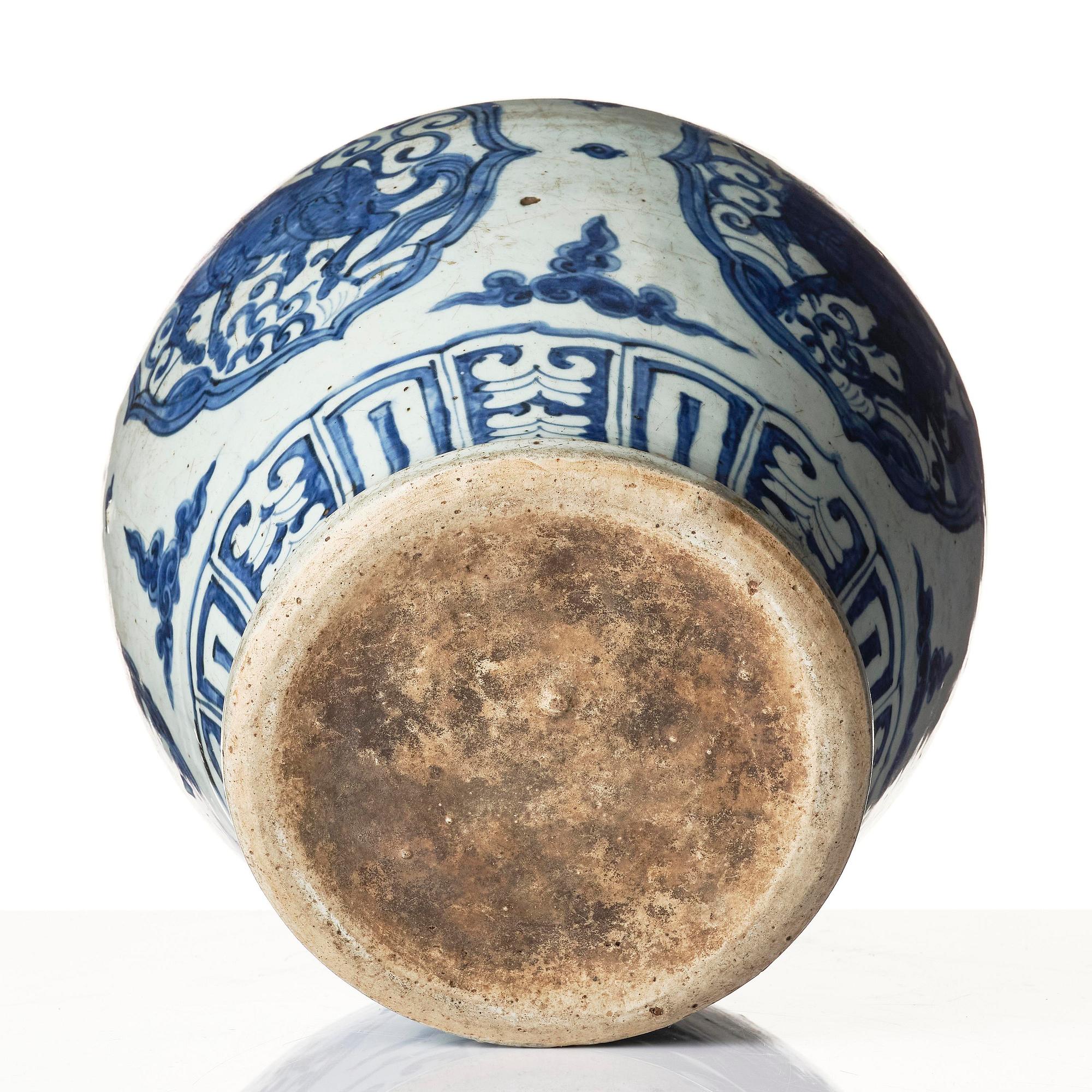 Kruka, porslin. Mingdynastin (1368-1644).