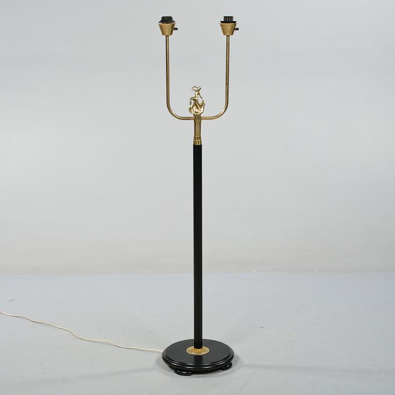 GOLVLAMPA, omkring 1900-talets mitt.