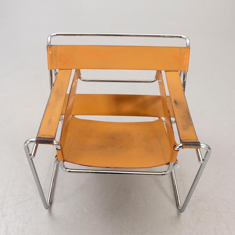 A Marcel Breuer Wassily leather easy chair from Gavina later part of the 20th century.