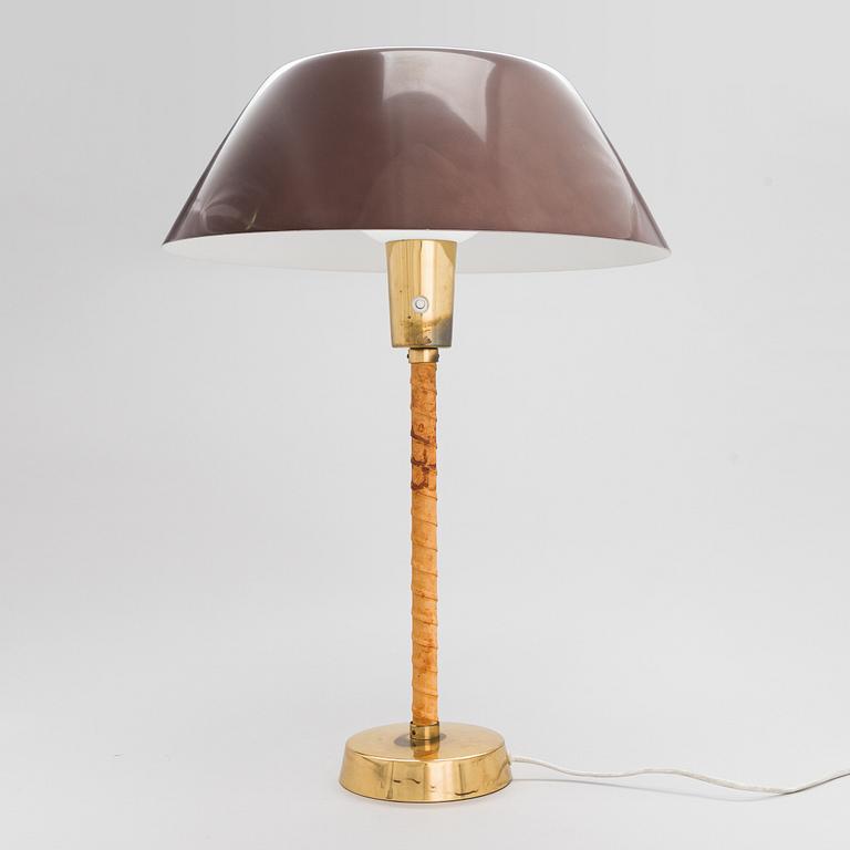 Lisa Johansson-Pape, bordslampa, "Senator", Orno. Modellen formgiven 1947.