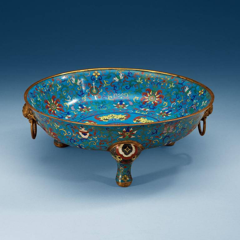 A Cloisonné tripod basin, Qing dynasty (1644-1912).