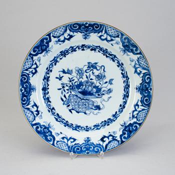 A blue and white glaze chinese porcelain dish 18th century.