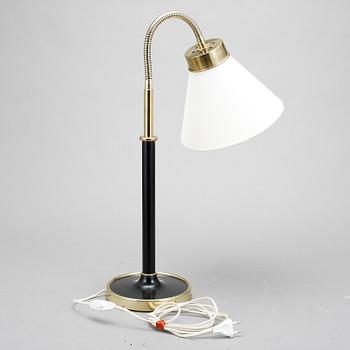 BORDSLAMPA, Josef Frank, Svenskt Tenn, modellnummer 2434. 1900-talets sista kvartal.