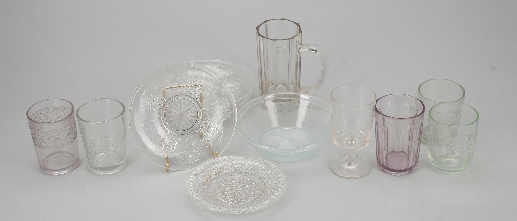 PARTI GLAS, 19 delar, bl.a. Karhula och Notsjö, Finland, 1800-tal samt sekelskiftet 1800/1900.