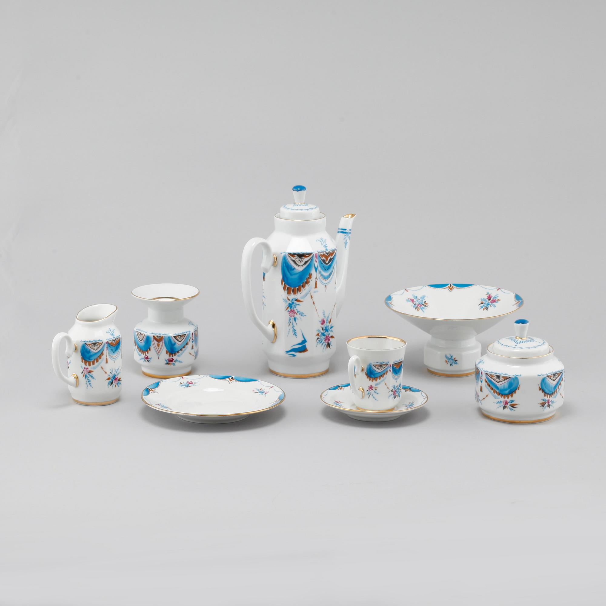 17 pcs tableware by Lomonosov, second half of the 20th century.