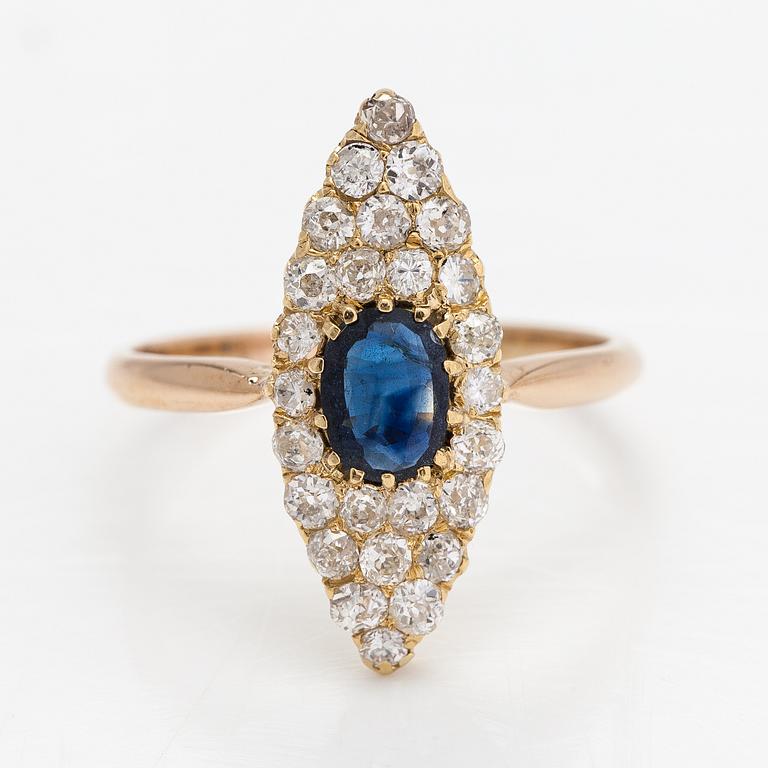 Ring, 18K guld, gammal- och briljantslipade diamanter ca 0,52 ct totalt och safir. Oskar Lindroos, Helsingfors 1937.