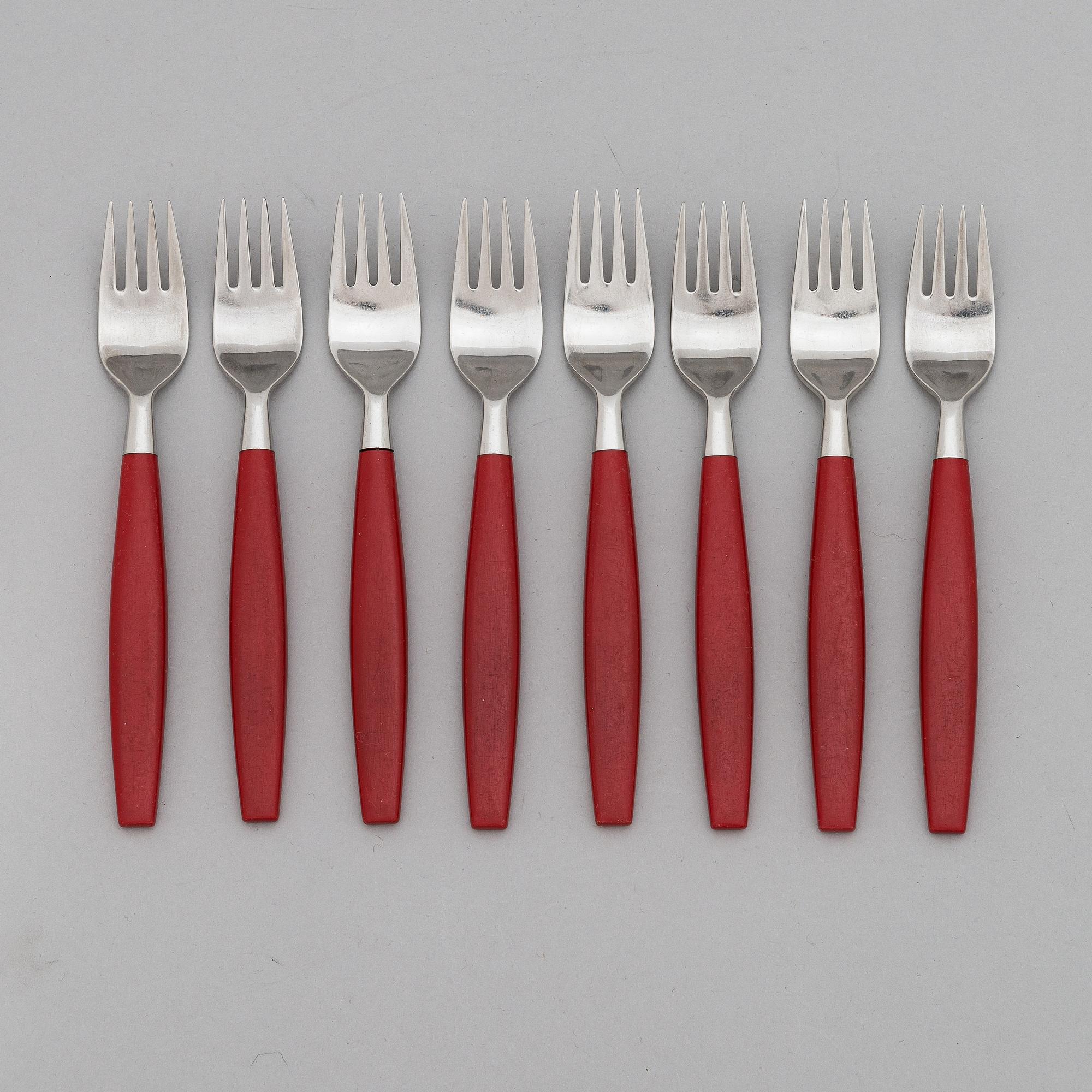 Bertel Gardberg, a 26-piece set of 'Red Lion' cutlery, Hackman. Model designed in 1958.