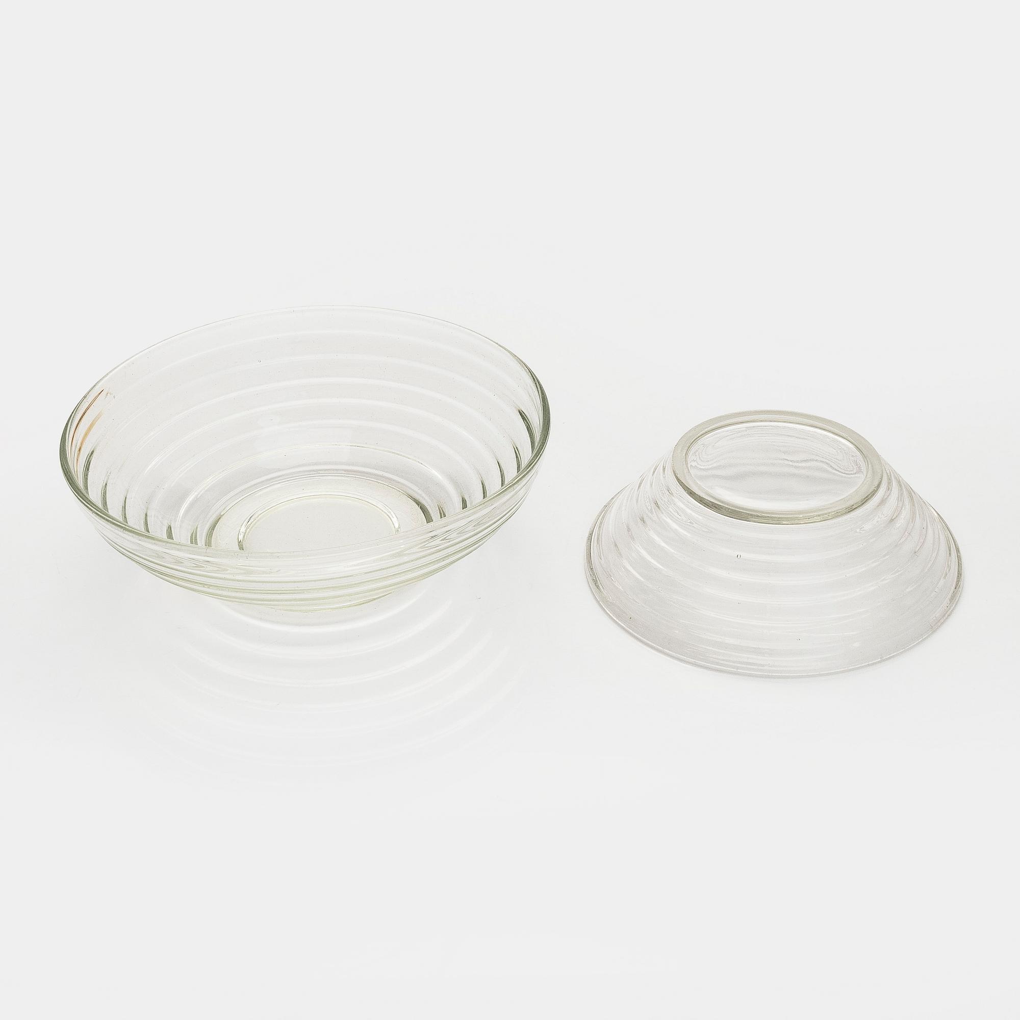 Aino Aalto, two glass bowls and four plates "Bölgeblick" for Karhula Glassworks, 1930s.