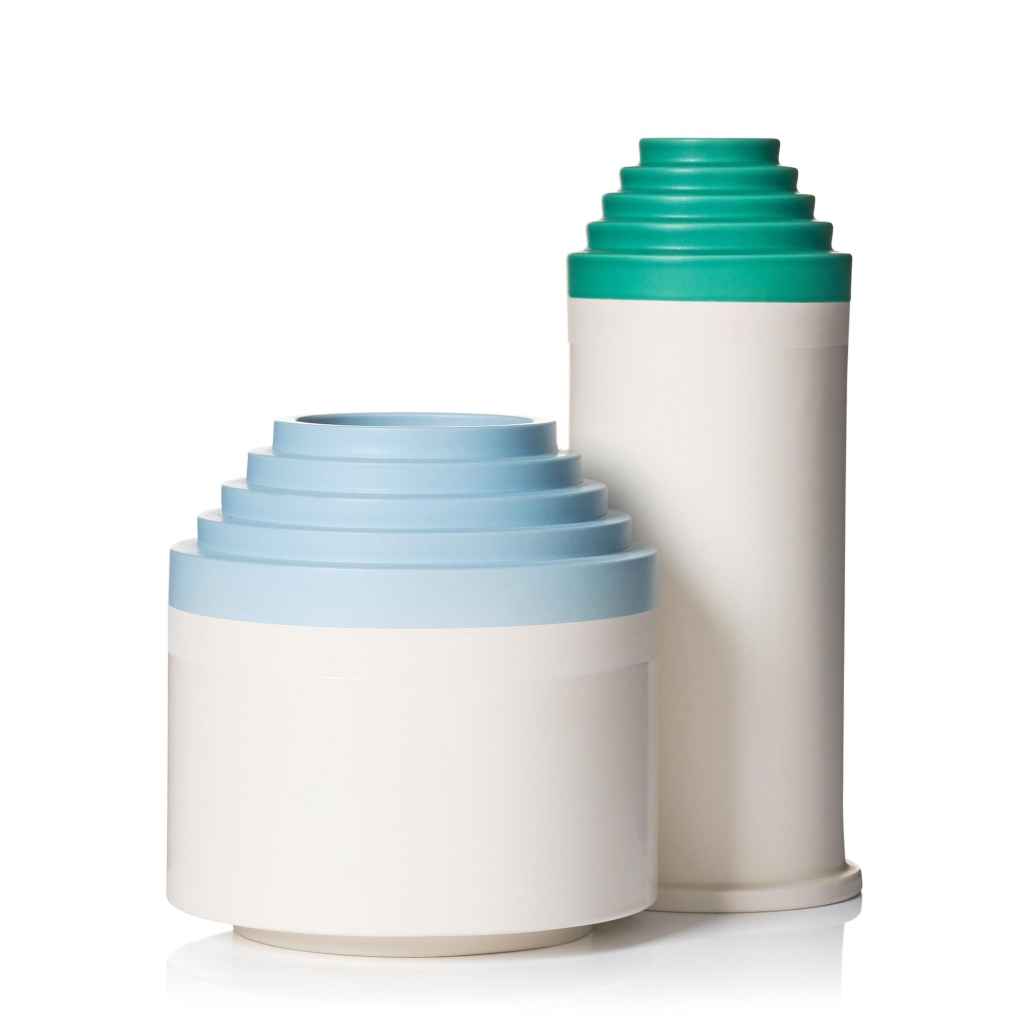 Ettore Sottsass, vaser, 2 st, Bitossi Ceramiche, Montelupo, Italien 2000-tal.