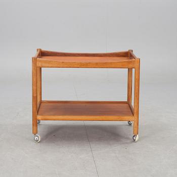 SERVERINGSVAGN, Hans J Wegner för Andreas Tuck, brännmärkt. Danmark.