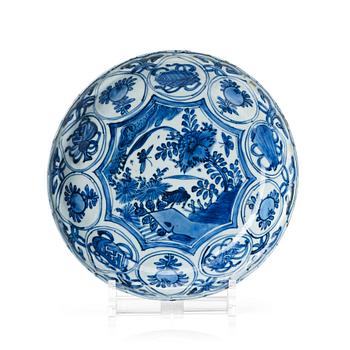 969. A blue and white kraak dish, Ming dynasty, Wanli (1572-1620).