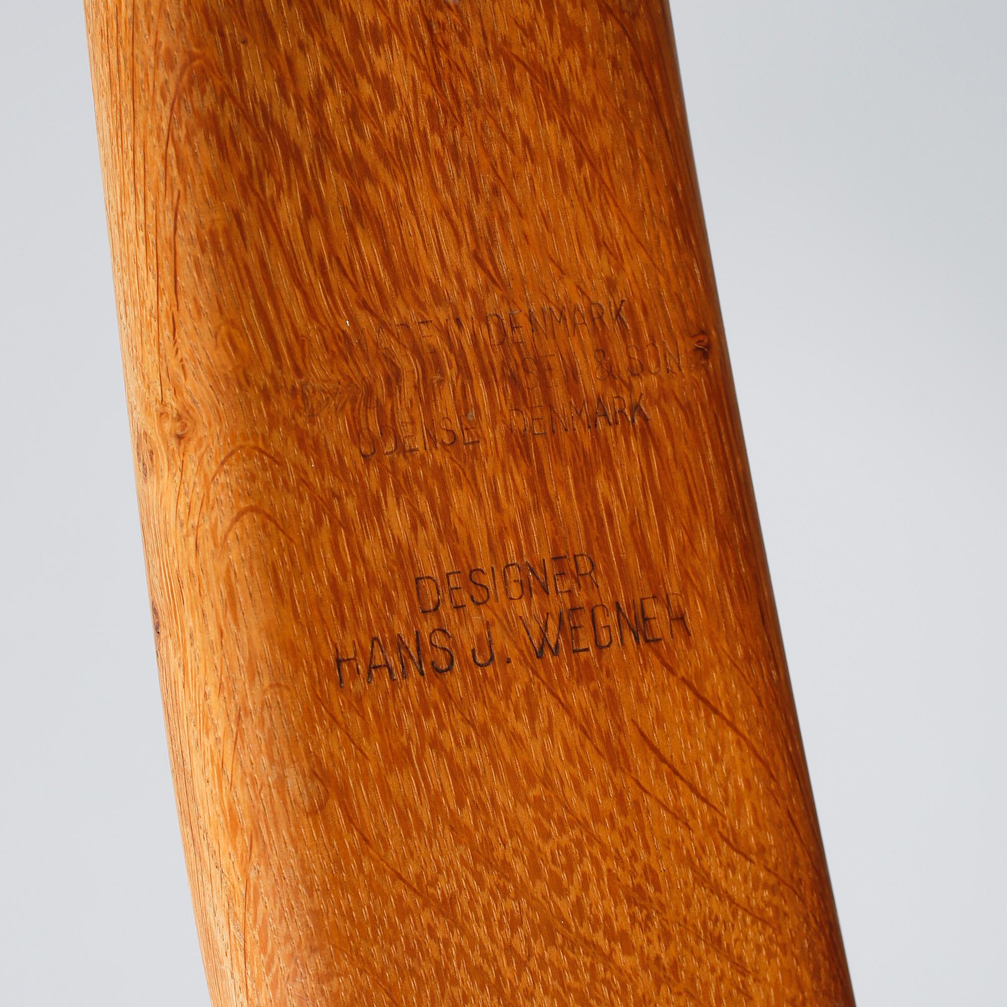 A CH-27 lounge chair, designed by Hans J Wegner for Carl Hansen & Son,