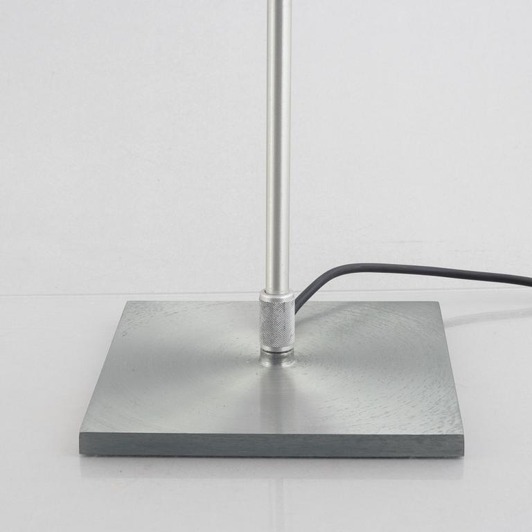 Paolo Rizzatto, bordslampor, ett par, "Costanzina", Luceplan, Italien.