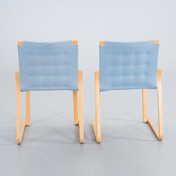 A SET OF 6 BRUNO MATHSSON CHAIRS.