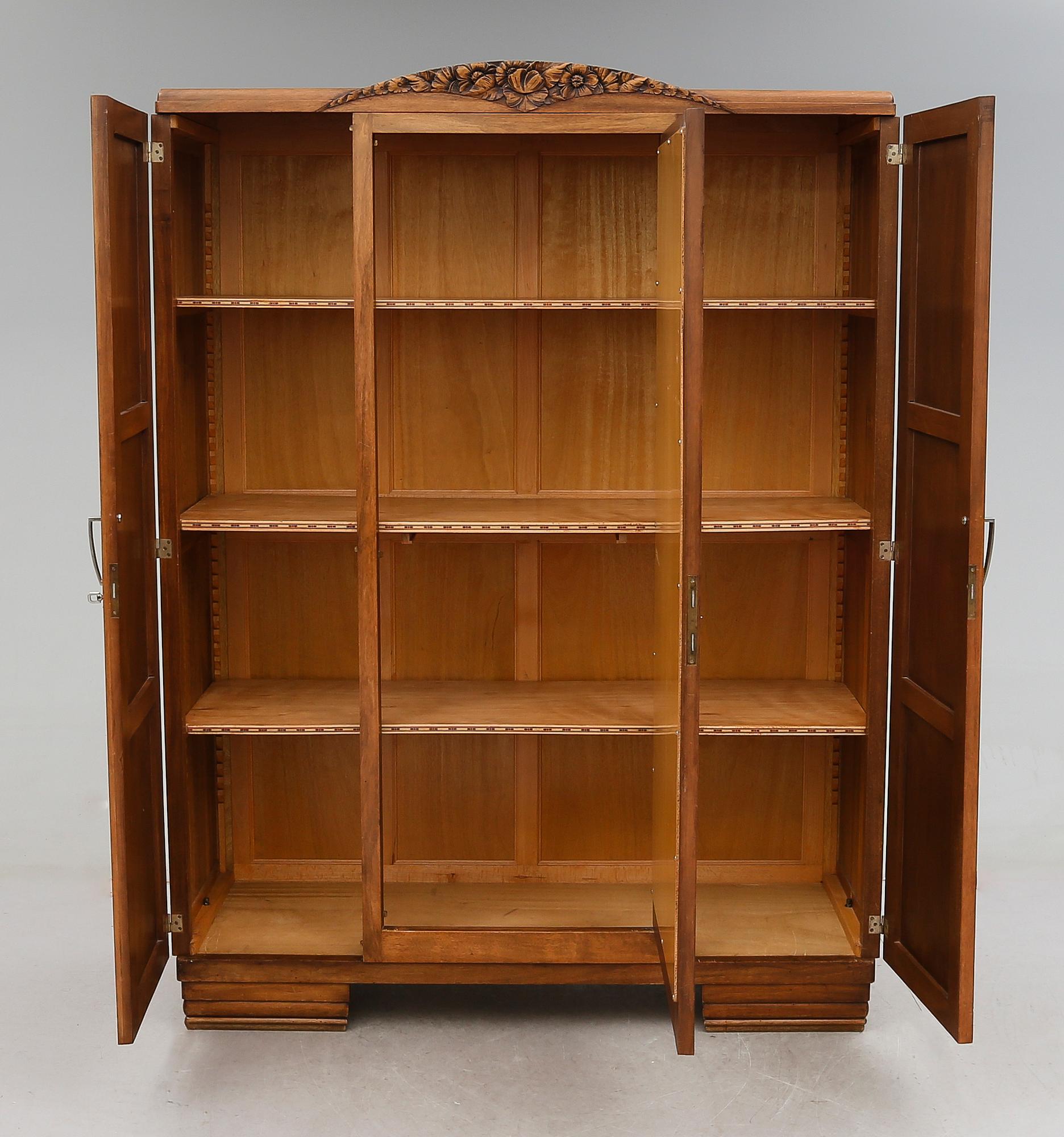 SKÅP, 1900-talets första hälft.