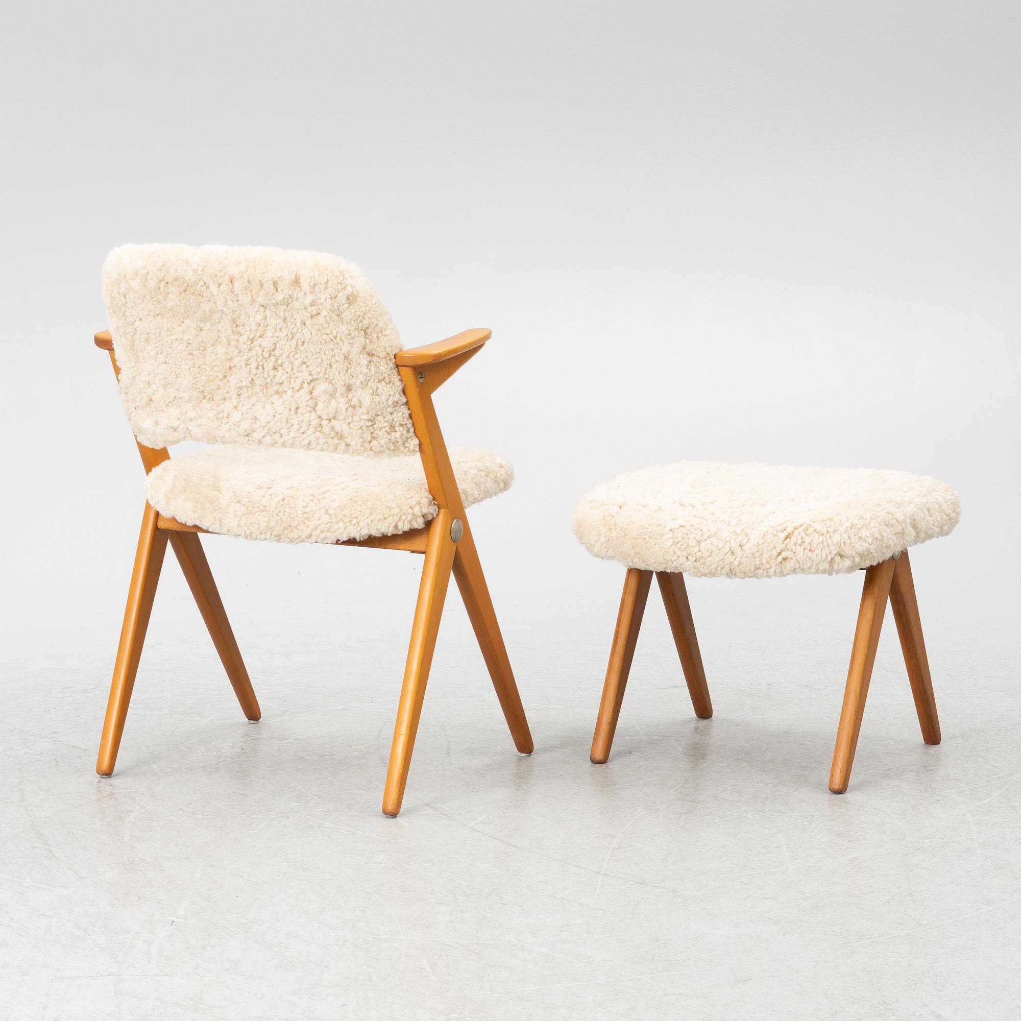 Bengt Ruda, karmstol, modell "562-026", med fotpall, ur "Triva-serien", Nordiska Kompaniet.