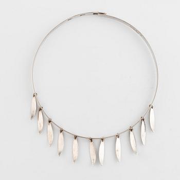 Atelier Borgila, silver necklace.