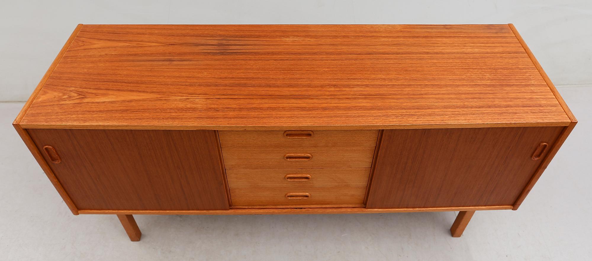 SIDEBOARD, 1900-talets andra hälft.