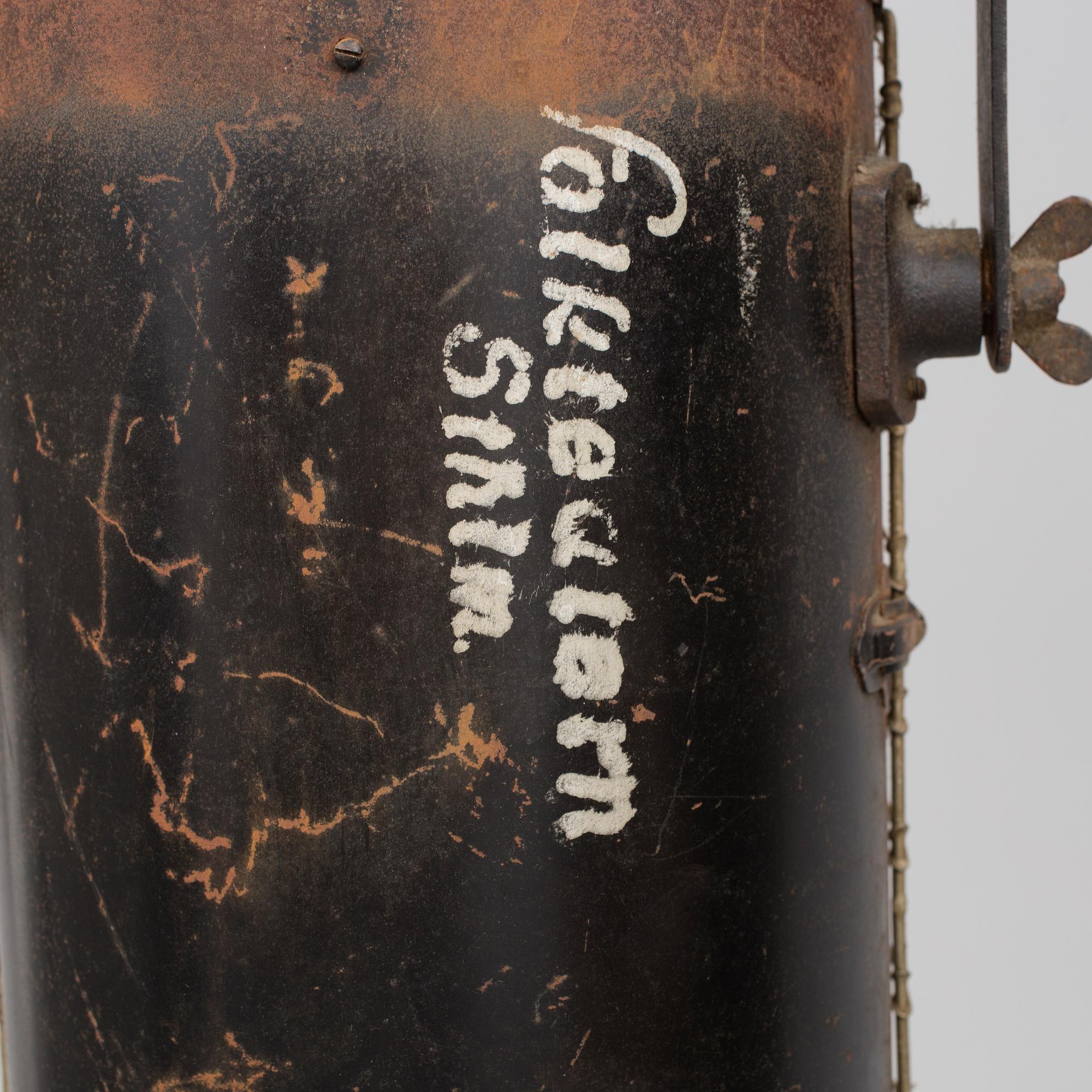 LAMPA/STRÅLKASTARE, 2 stycken, 1900-talets första hälft.