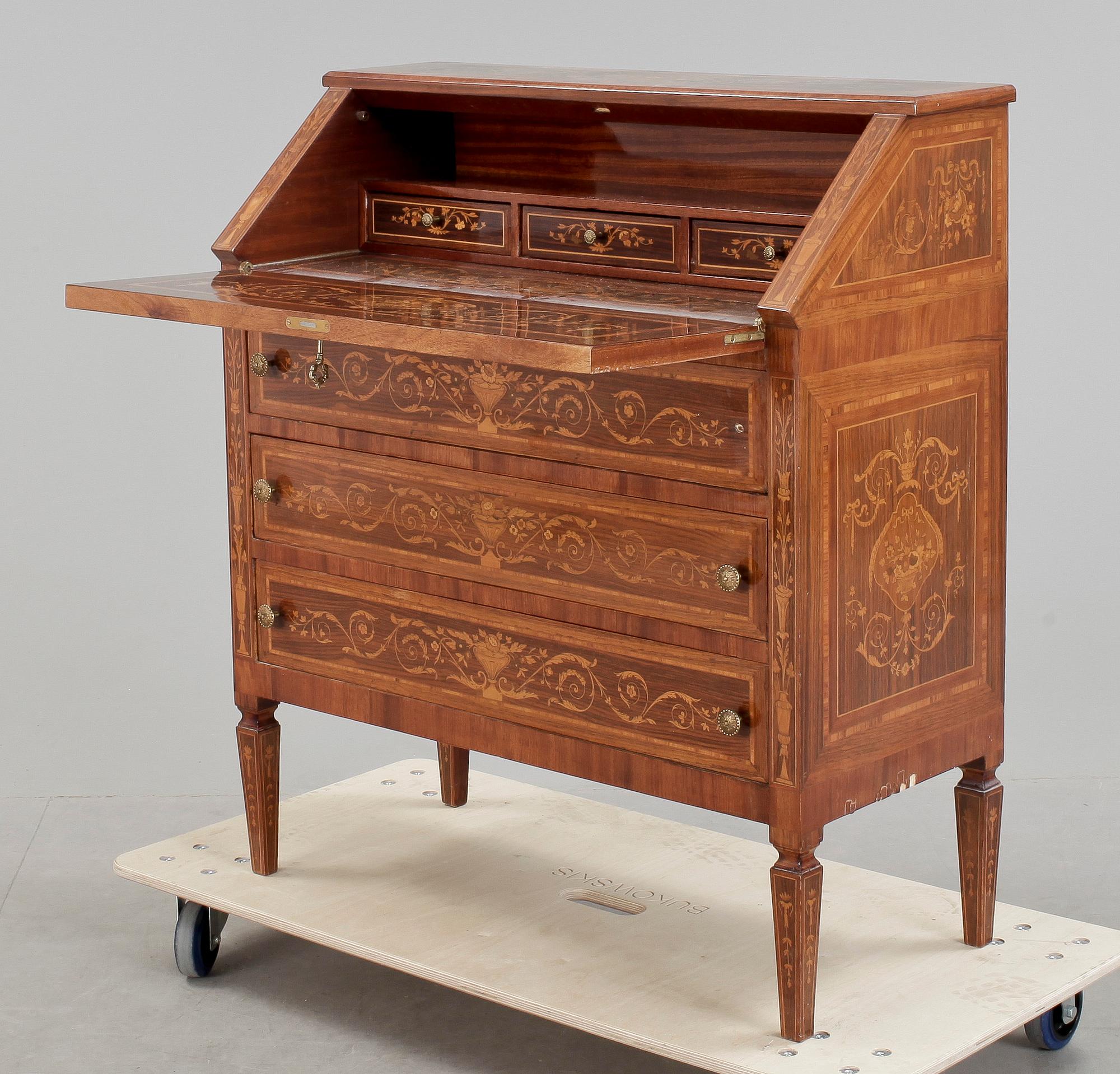 SEKRETÄR, Louis XVI stil, omkr 1900-talets mitt.
