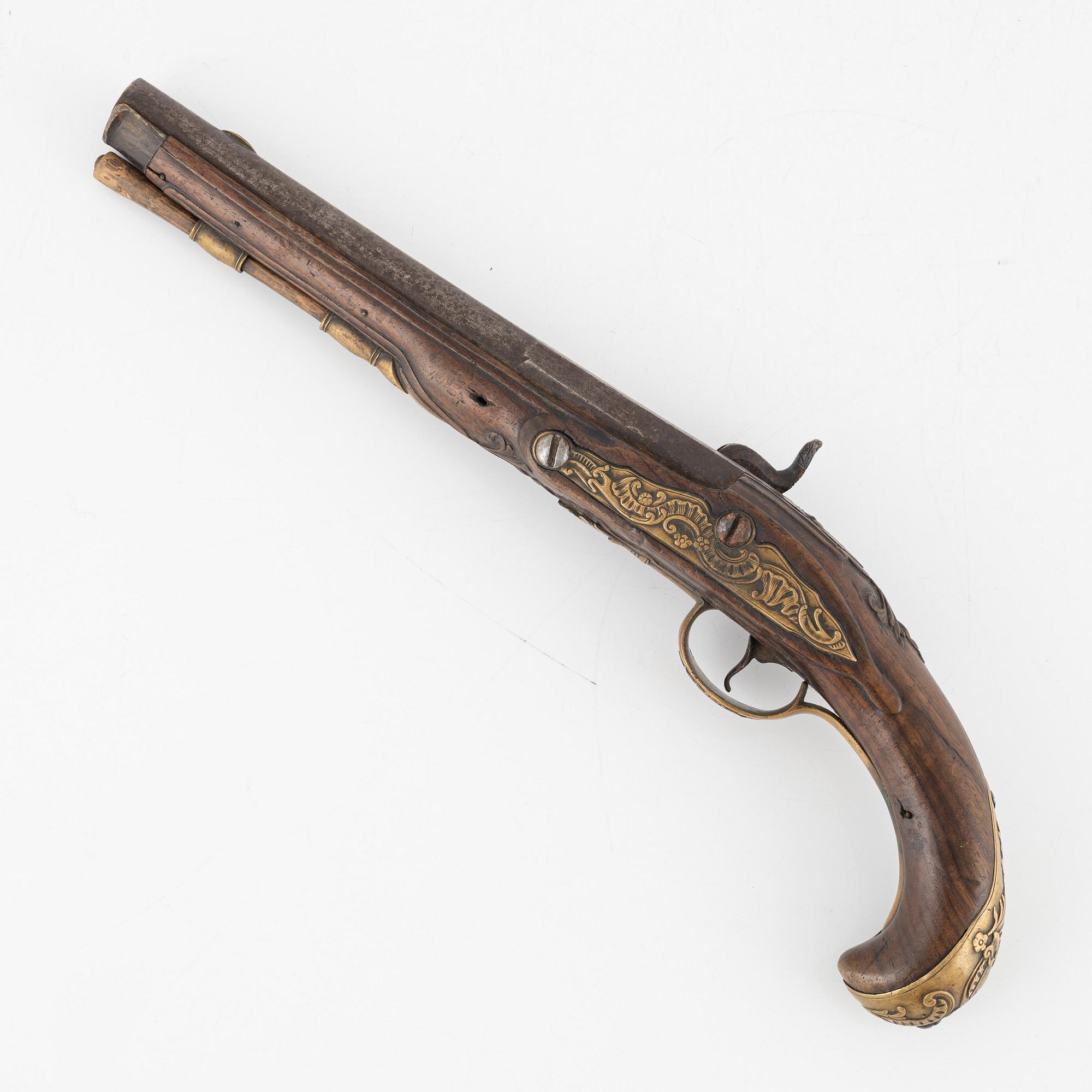 A percussion pistol, 19th century.